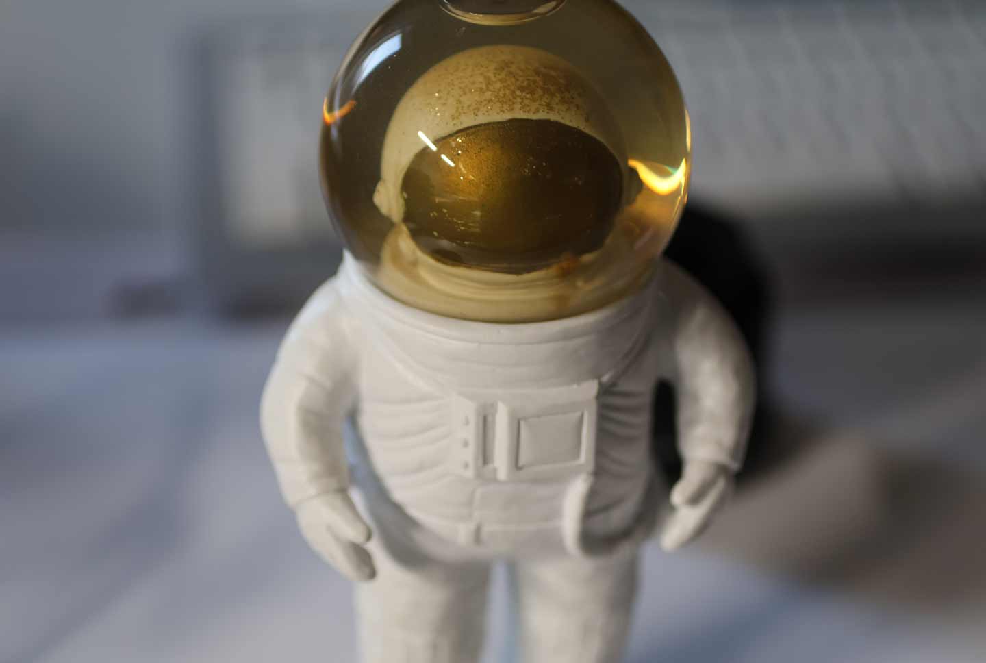 Bild mit einer Astronautenfigar